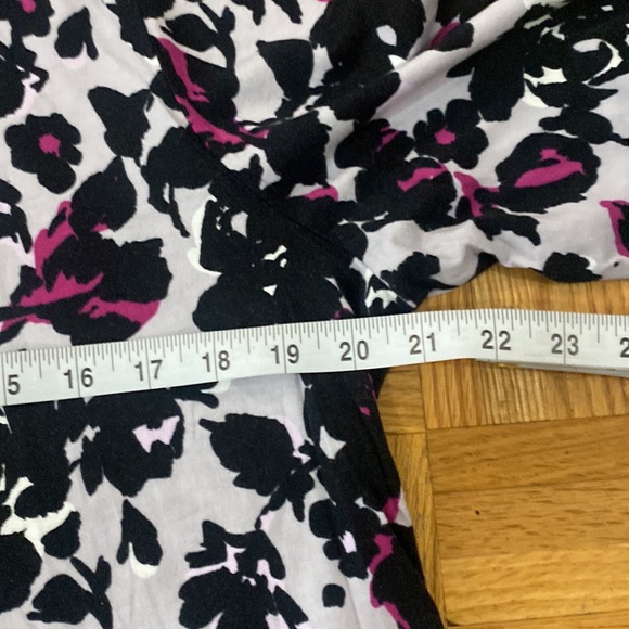 Jones New York Top - Picture 12 of 12